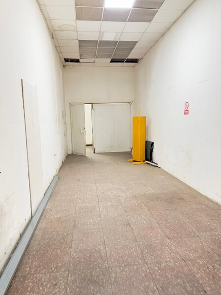 Aviatiei, metrou la 3 min., hala - 205 mp, parter, depozitare logistica.